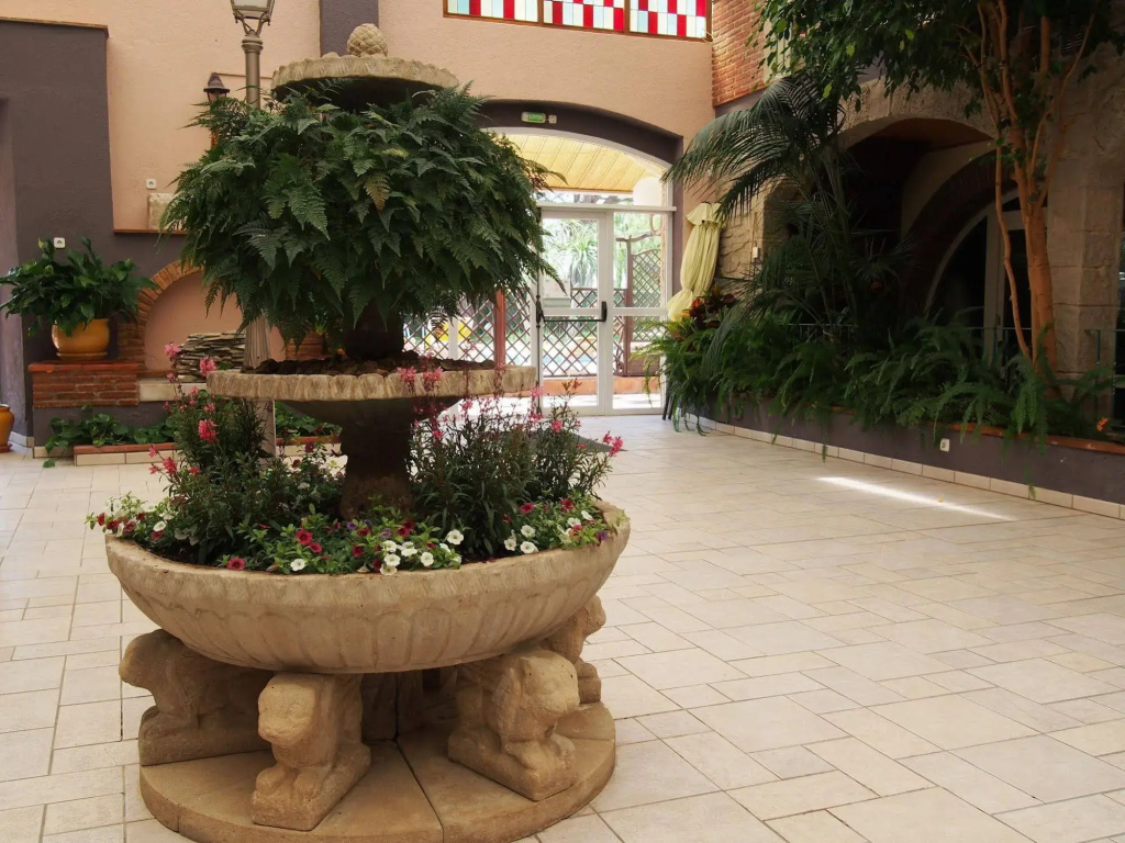 Hotel Castell Blanc