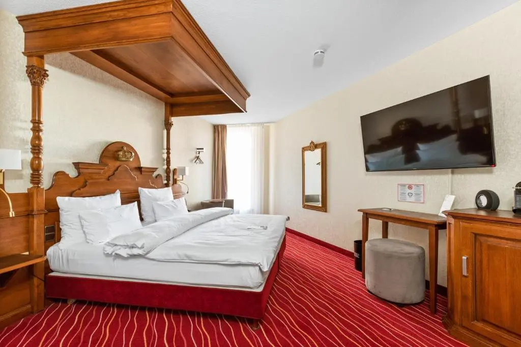 Double Club room (full double bed)