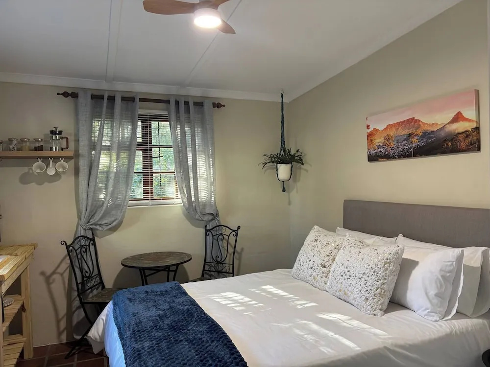 Accommodation at Klein Street-blue