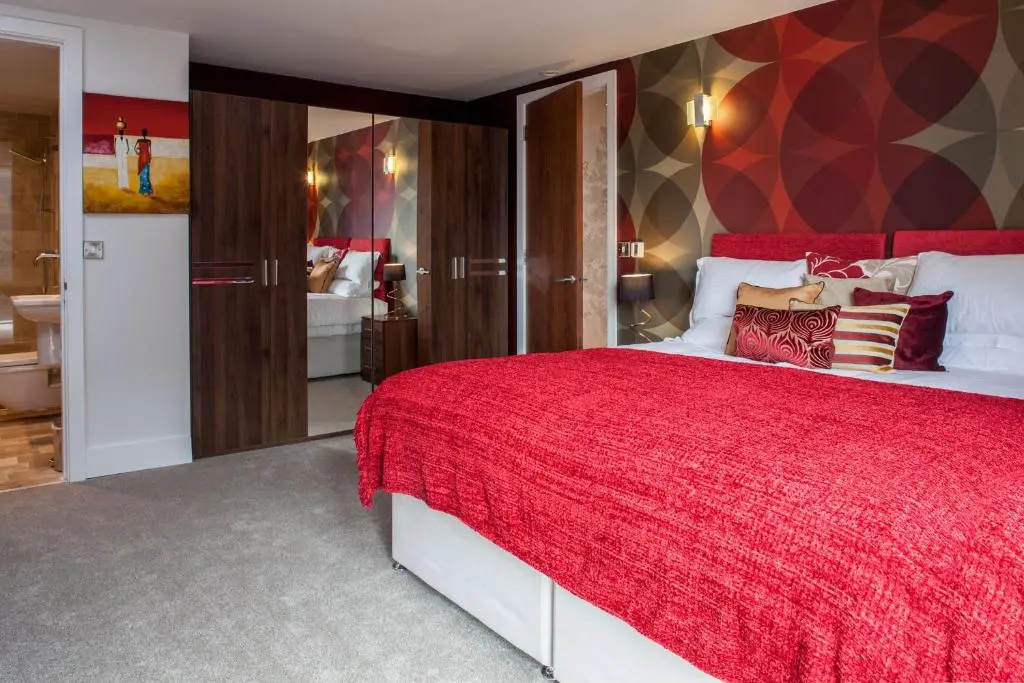 Deluxe Apartment