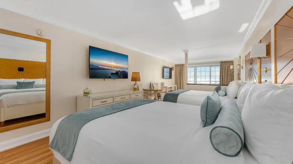 Standard Quadruple room with ocean view