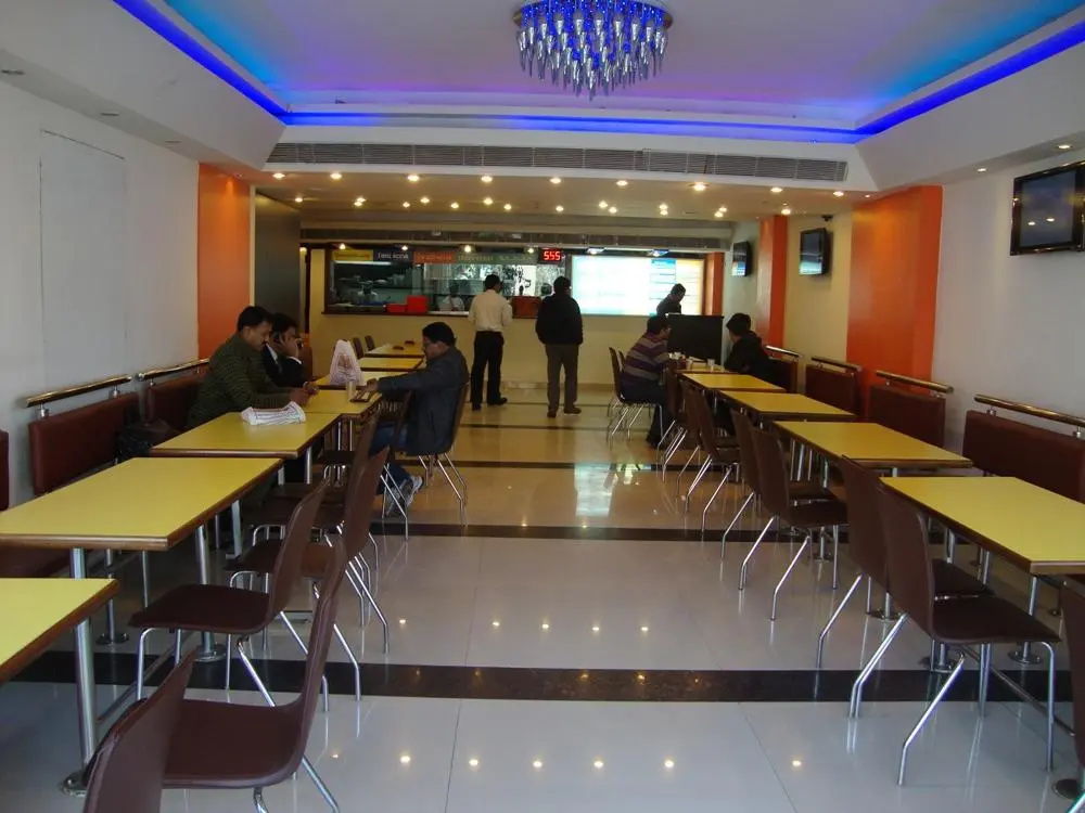 Food & Beverage