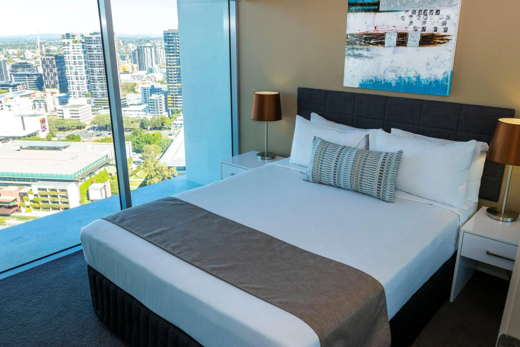 2 Bedrooms Apartment