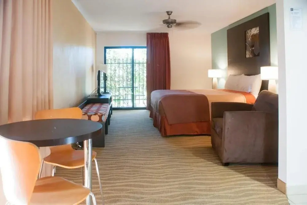 Double Basement Suite (full double bed)