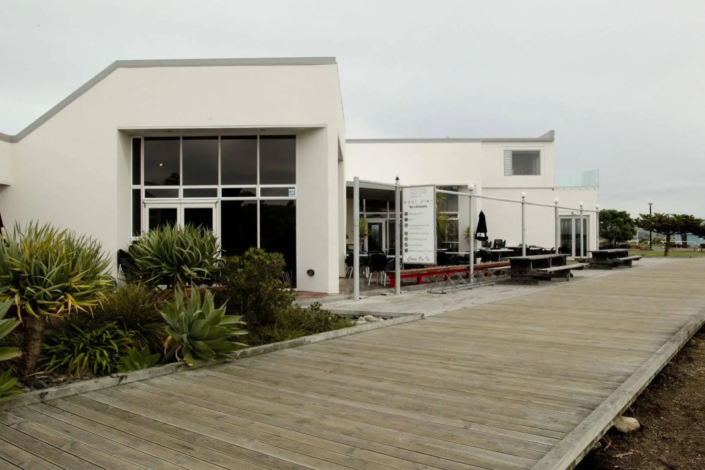 East Pier Hotel - Général