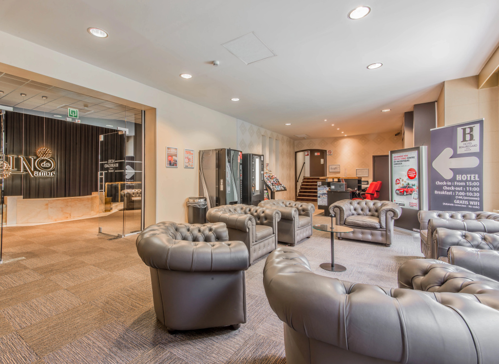 Lobby & Reception