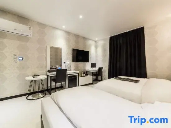 Deluxe Double room (twin beds)