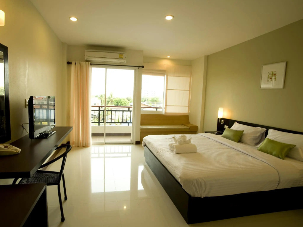 Superior Double room (full double bed)