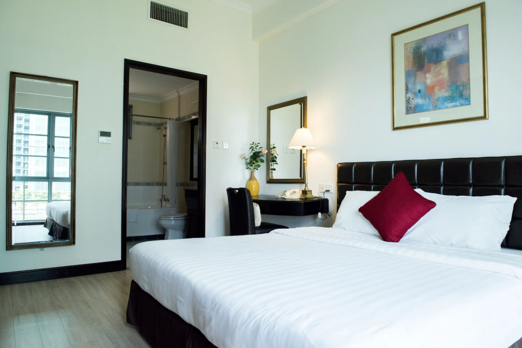 Отель Diamond Westlake Suites в Ханое