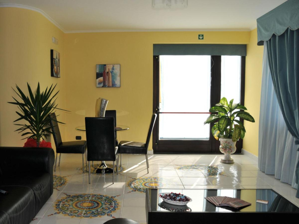 Hotel photo 12