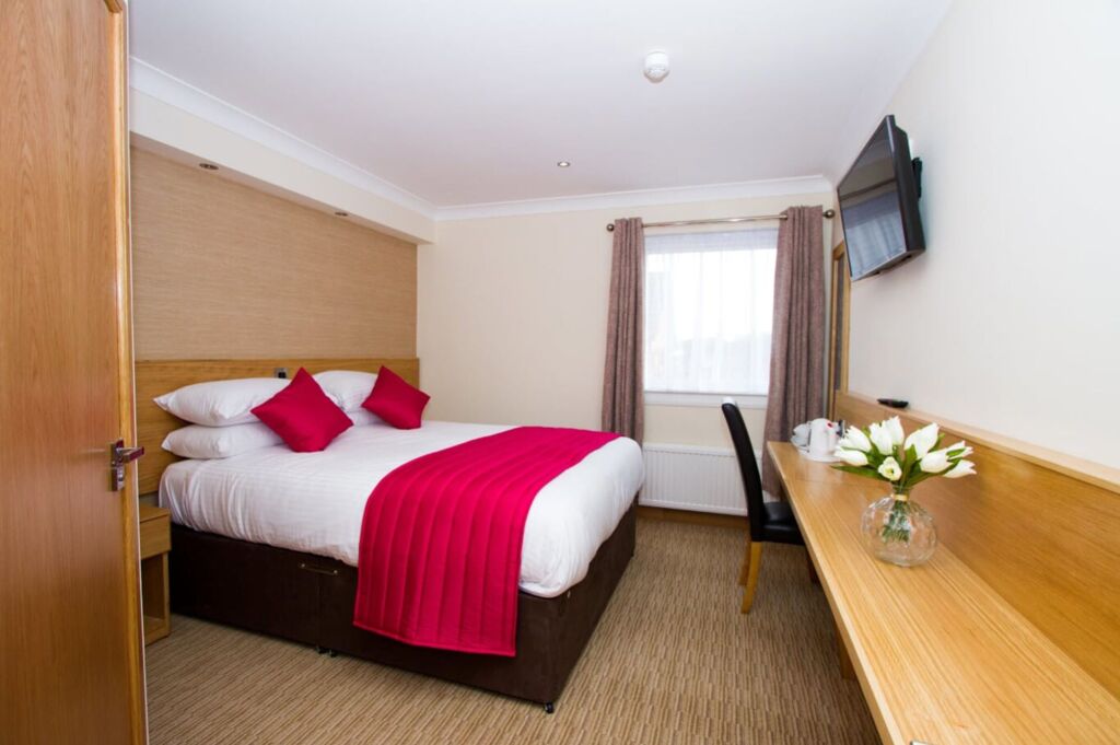 Sun beach hill анталья. Park hill hotel. Park hill hotel. Park hill hotel. Отель в турции z town hotel side.