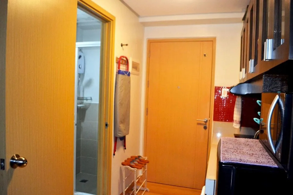 Charming Couples Condo