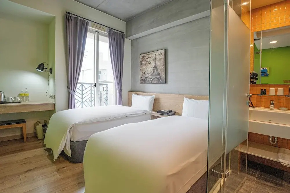 Standard Double room with balcony (twin beds)