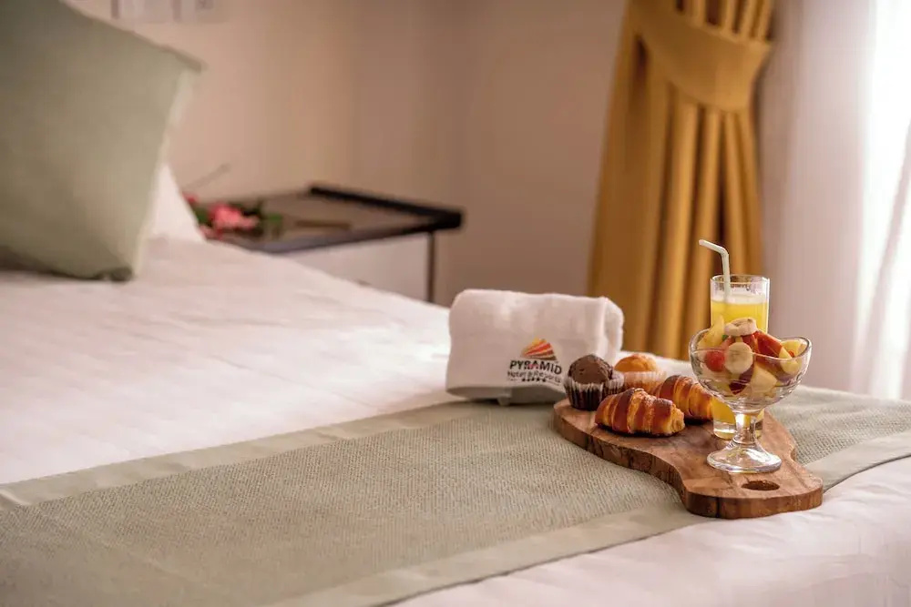 Pyramid Hotels & Resorts - Général