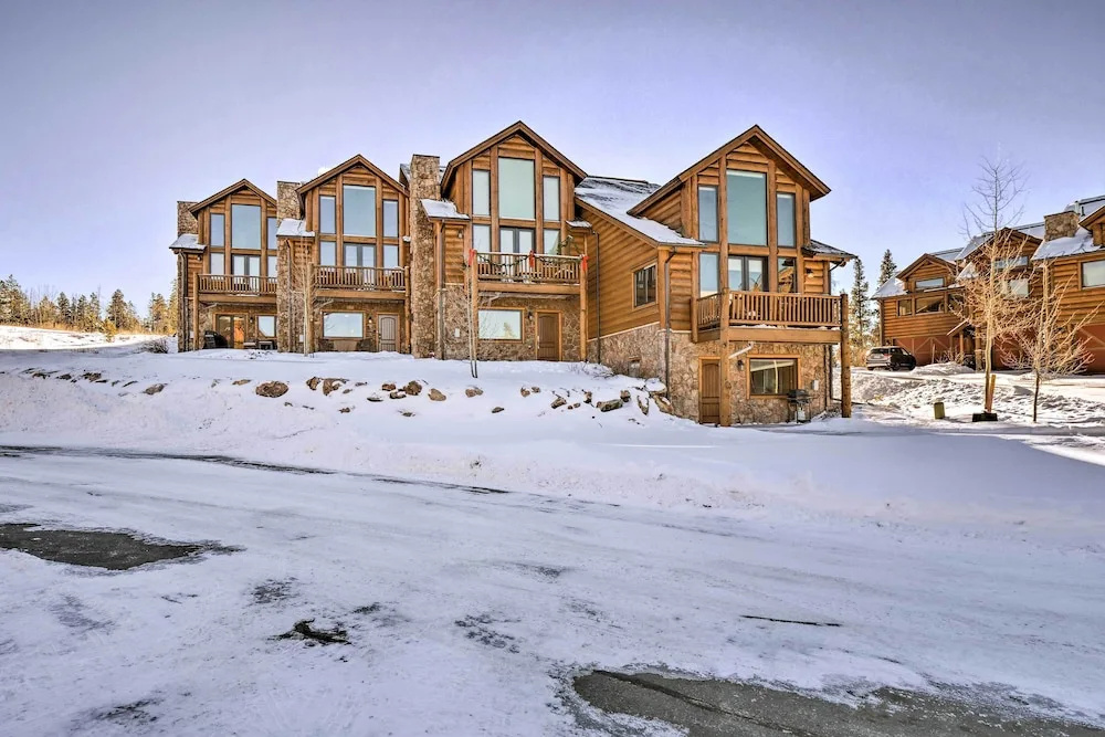 Central Fraser Condo 8 Mi to Winter Park Ski!
