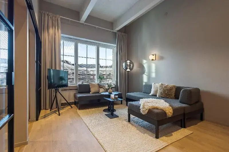 2 Bedrooms Apartment
