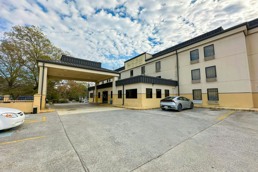 OYO Hotel Rome West GA