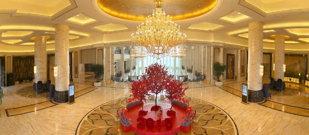 Lobby & Reception