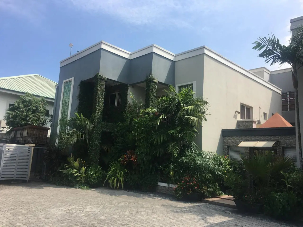 Crystal Court Lekki