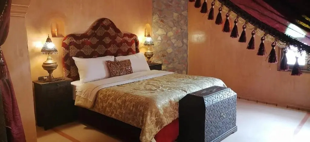 Double Suite with pool view (full double bed)