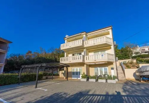 Apartment Pirinus 1