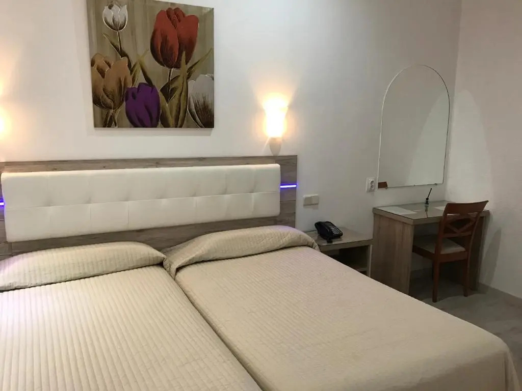 Standard Double room (full double bed)