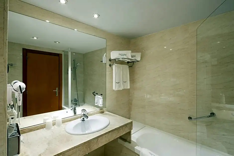 Sercotel Cornella Barcelona - Chambres