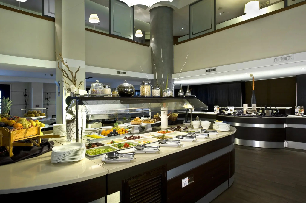 Holiday Inn Naples by IHG - Général