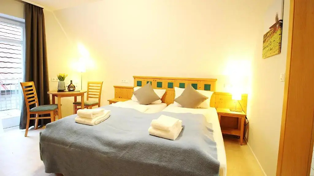 Standard Double room with balcony (full double bed)