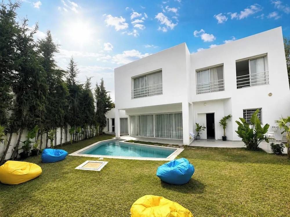 Luxurious Villa in Gammarth With Private Pool and Garden Views