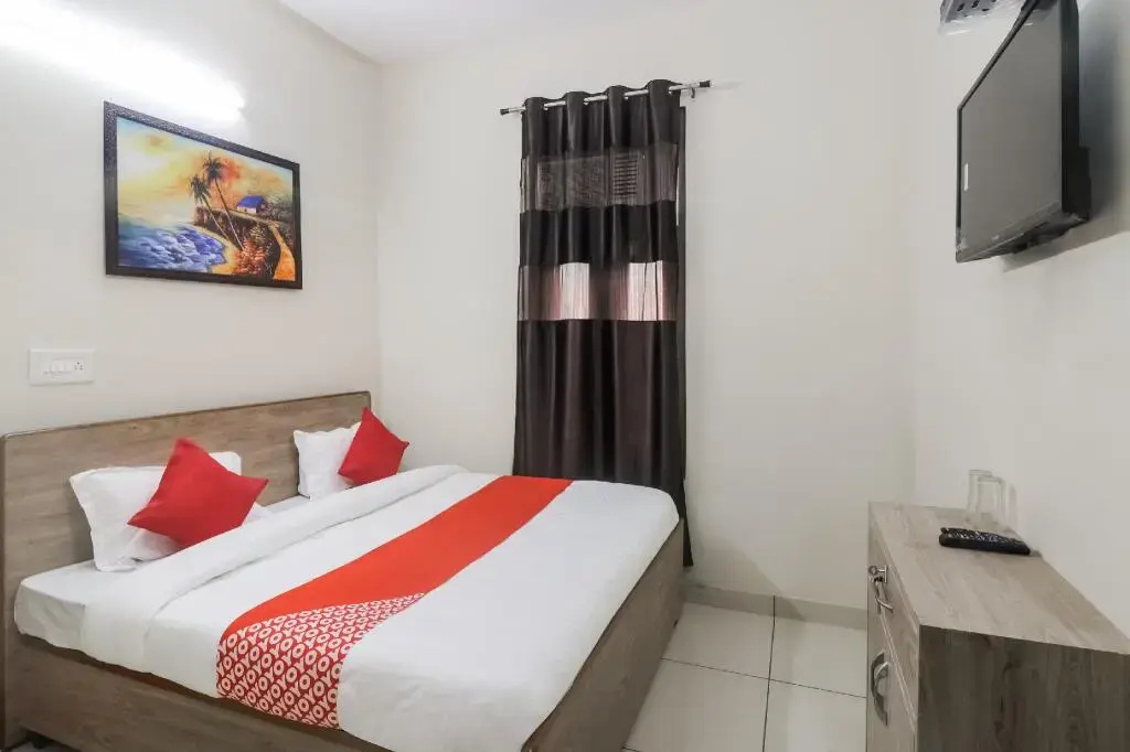Clock Inn by OYO Rooms