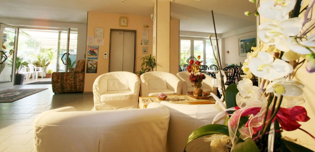 Hotel photo 5