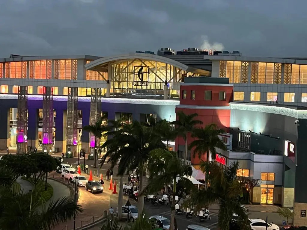 3 Bedrooms Apartment