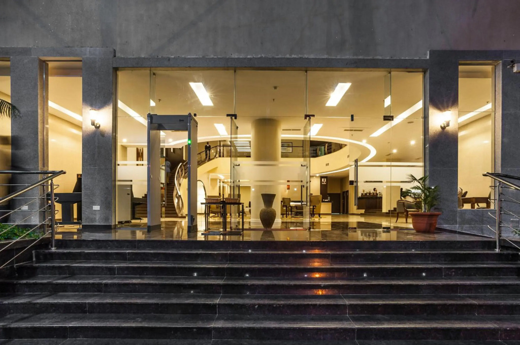 Acacia Premier Hotel — фото 2