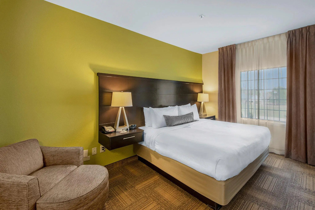 1 Bedroom Double Suite (full double bed)