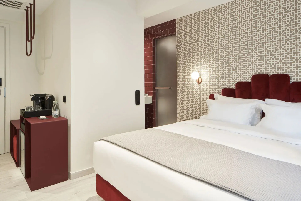Standard Double room (full double bed)