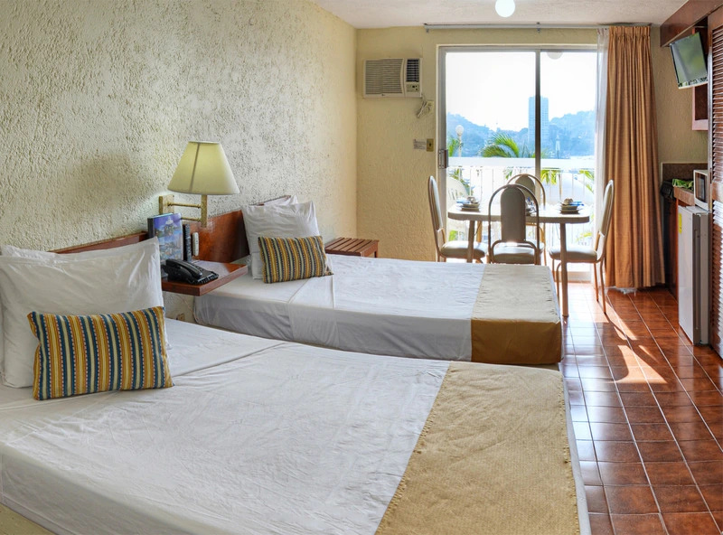 Standard Double room with balcony (full double bed)