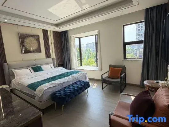 Double Suite (full double bed)