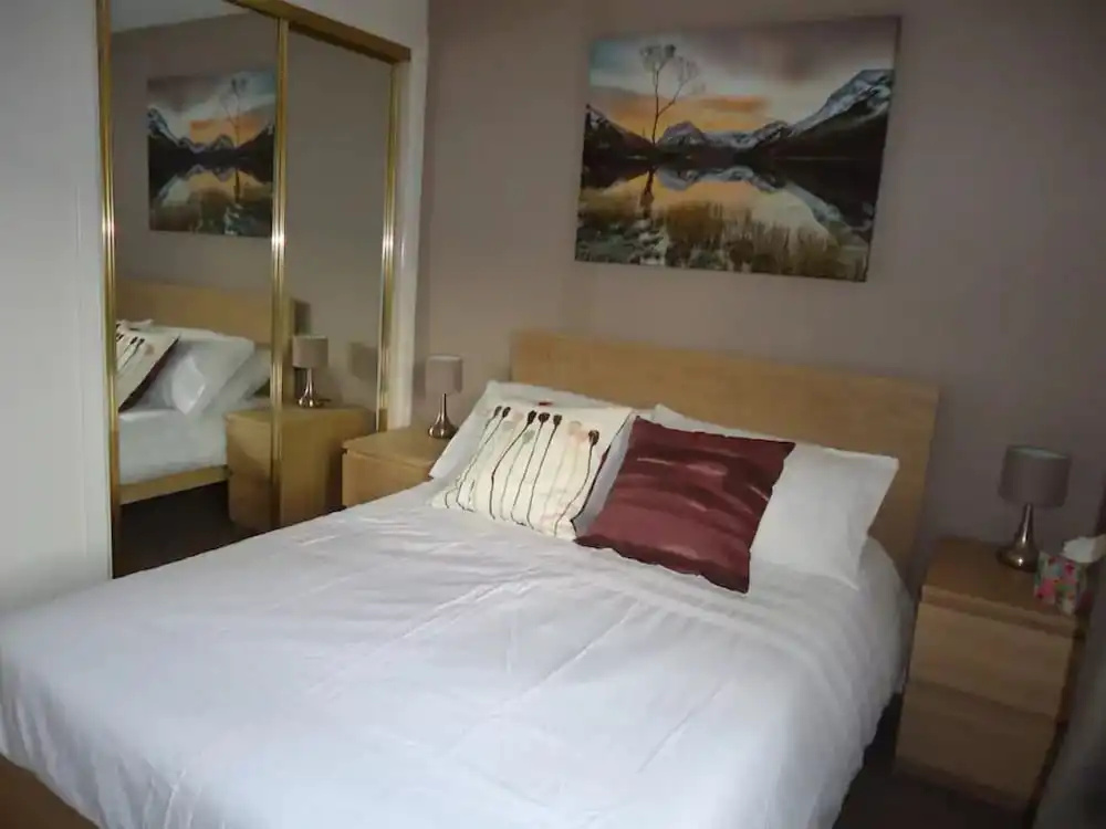 Two Bedroom Apartment Near Haymarket