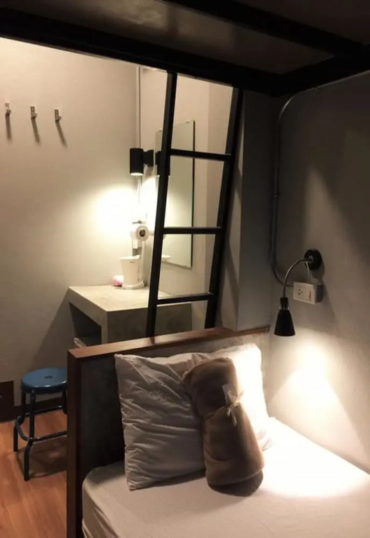 Economy room