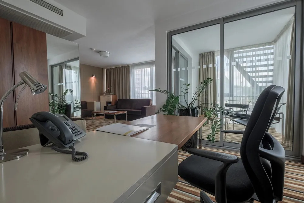 Deluxe Apartment with balcony