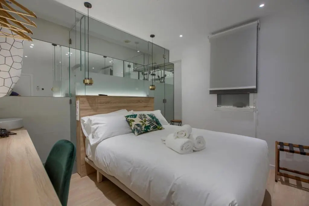Economy room