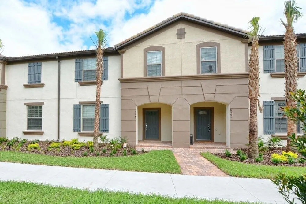Windsor-5 Bed Townhouse w/splashpool-3811WW