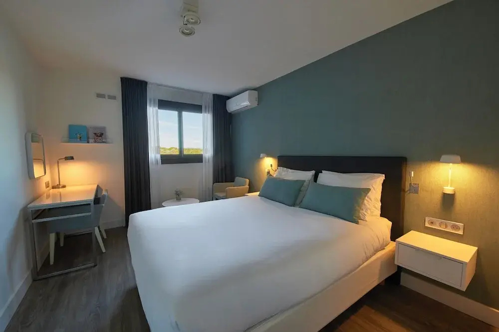 Comfort room