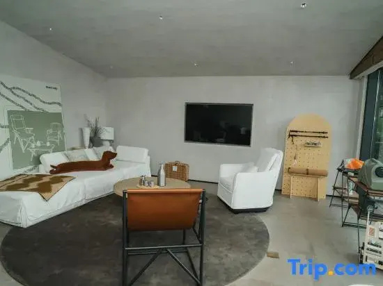 2 Bedrooms Camping