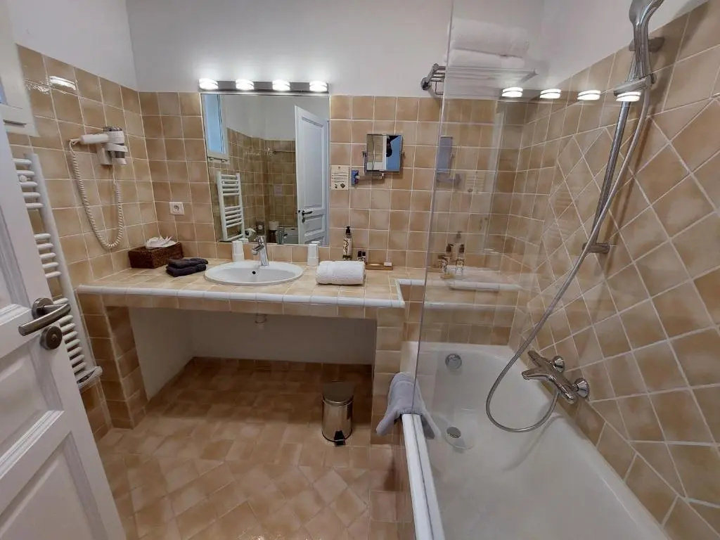 Standard Double room with garden view (full double bed)