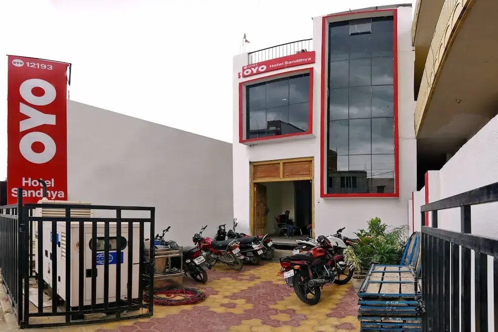 OYO 12193 Sandhya Hotel