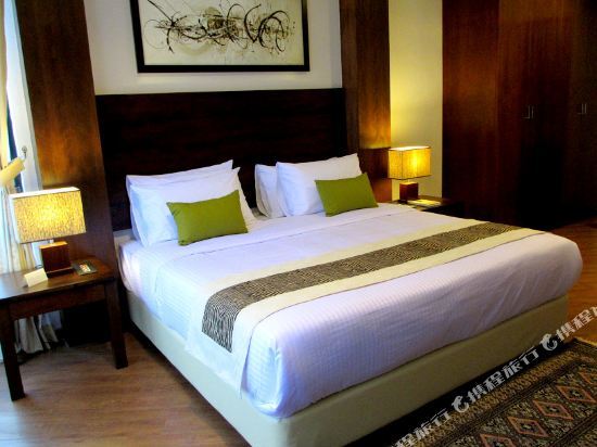 Samsuria Beach Resort & Residence