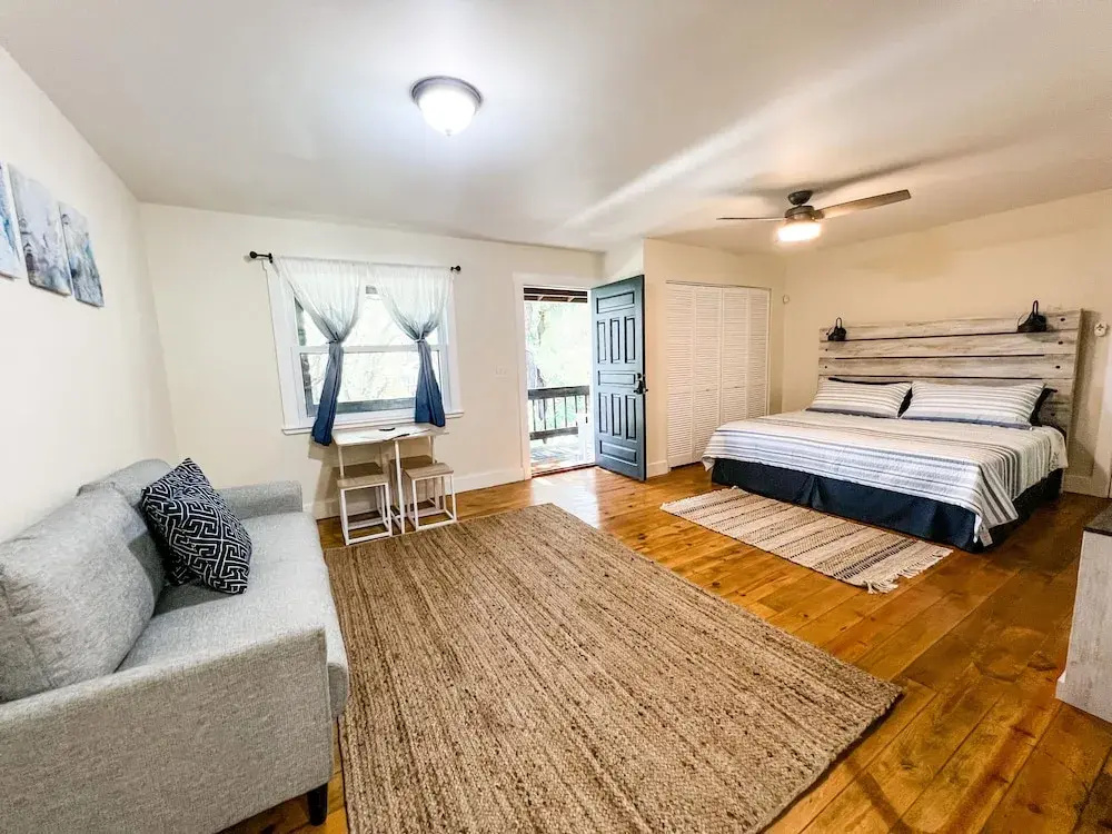 Deluxe Suite