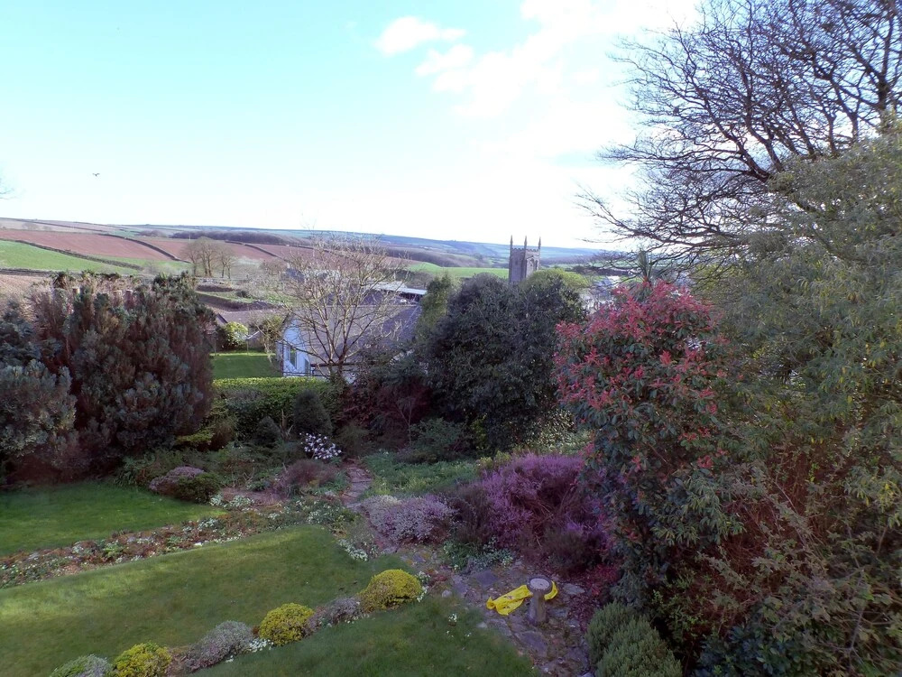 2 Bedroom First Floor Apartment - Stunning Views/heated Outdoor Pool in Summer